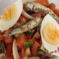 Ensalada de sardinillas y huevo