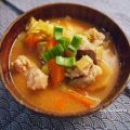 Tonjiru -Sopa de Miso con cerdo y verduras-