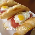 MINICROISSANTS CON HUEVO DE CODORNIZ, PATATAS Y[...]