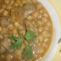 GARBANZOS CON PATA Y MIGAS DE BACALAO