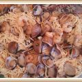 ESPAGUETTI FRESCOS CON ALMEJAS Y GAMBAS