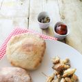 Souvlaki de pollo con escalibada y pan de pita