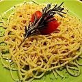 Spaghettis con atún y quesito