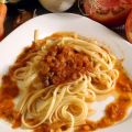 Tallarines a la boloñesa