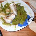 Pescadillas cocidas con patatas y judías.