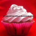 CUP CAKE DE PERA CON MERENGUE DE VINO A LA[...]