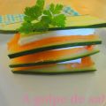 Milhojas de pepino, salmón y queso blanco