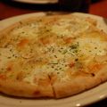 Pizza cuatro quesos