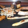 Salmon a la plancha con tallarines de mar,[...]