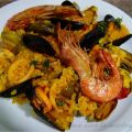 Paella de marisco y alcachofas...