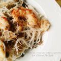 FIDEOS DE ARROZ CON SETAS Y GAMBONES