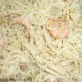 spaghettis con bechamel y gambas