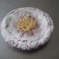 TARTA CUBIERTA DE BIZCOCHO DE CHOCOLATE Y CREMA