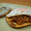 Tortos de maíz con picadillo de chorizo, huevo[...]