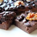 Pastel de chocolate y aguacate