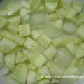 SPANISCH GURKENSUPPE O GAZPACHO DE PEPINO