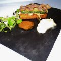 TOSTA DE MOLLEJAS DE POLLO CON PURÉ DE MANZANAS[...]