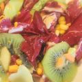 ENSALADA RADICCHIO CON AGUACATE  KIWI Y MAIZ