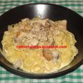 Tallarines con pollo y setas