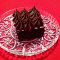 PASTIS DE XOCOLATA I AMETLLES / PASTEL DE[...]
