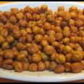 Garbanzos fritos con crujiente de cebolla