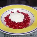 GRANADAS CON YOGURT GRIEGO