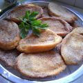 Torrijas con azúcar y canela