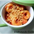 Tortellini con salsa de tomate y frutos secos