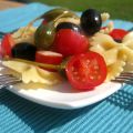 Ensalada de farfalle con alcaparrones