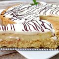 Tarta fácil de crema pastelera y nata