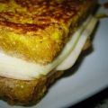Sandwich mixto rebozado relleno de champiñones