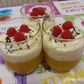 Vasitos con mousse de chocolate blanco y crema[...]