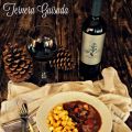 Ternera Guisada con Vino, Ciruelas y Nueces