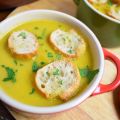 SOPA DE CEBOLLA Y CURCUMA