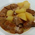 Patatas guisadas con chorizo y costillas