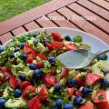 ENSALADA DE RUCULA, FRESAS Y ARANDANOS