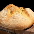 Pan en horno de piedra