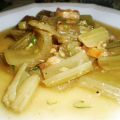 Cardo con salsa de almendras y panceta