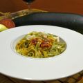 CINTAS VERDES CON CALABACIN, QUESO DE CABRA Y[...]