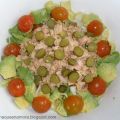 ensalada de aguacate con bonito