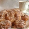BUÑUELOS DE MANZANA Y PLATANO