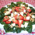 Ensalada de espinacas con fresas y frutos secos