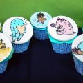 Quaggan Cupcakes: Dibujar sobre fondant.