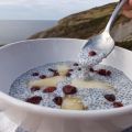 Papilla de chía con fruta fresca, un desayuno[...]