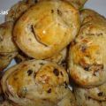 Panecillos de olivas y tomates