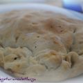 Empanada vegana de tomate y pimiento verde