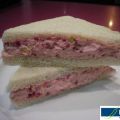 SANDWICH DE BONITO, REMOLACHA Y APIO