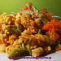 HÉLICES VEGETALES CON QUESO Y ENSALADA DE[...]