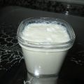 Cómo preparar yogurt blanco con mermelada