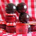 Mermelada de ciruelas negras al vino moscatel